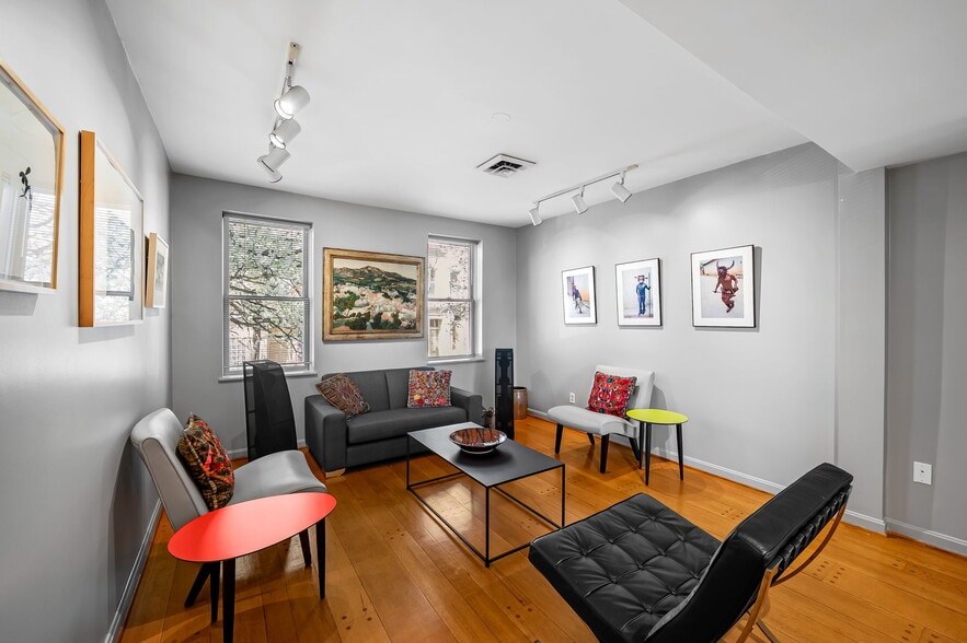 More Photos Of 1637 E Baltimore St, Baltimore Office Residential For Sale