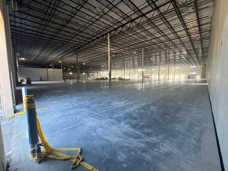 More Photos Of 2825 Riverside Pky, Grand Junction Warehouse For Lease