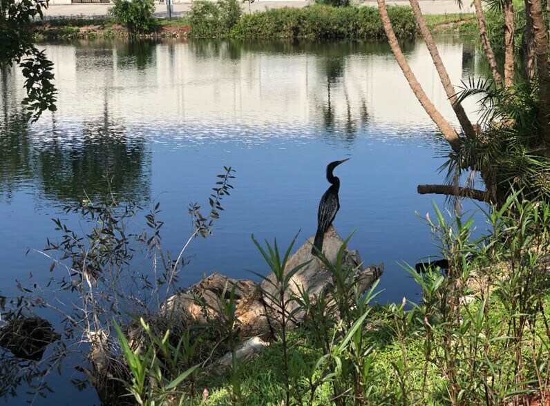 More Photos Of 2704-2870 S Park Rd, Hallandale Beach Warehouse For Lease