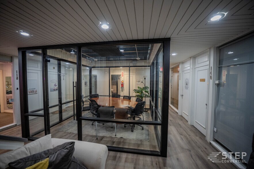 More Photos Of 1901 Kipling St, Lakewood Office For Sale