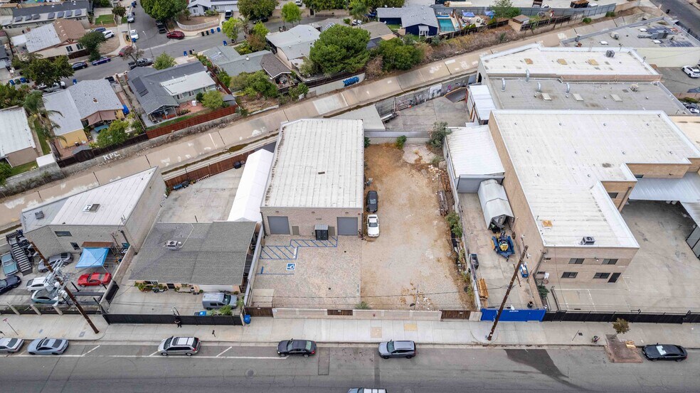 More Photos Of 12581 Branford St, Pacoima Manufacturing For Lease