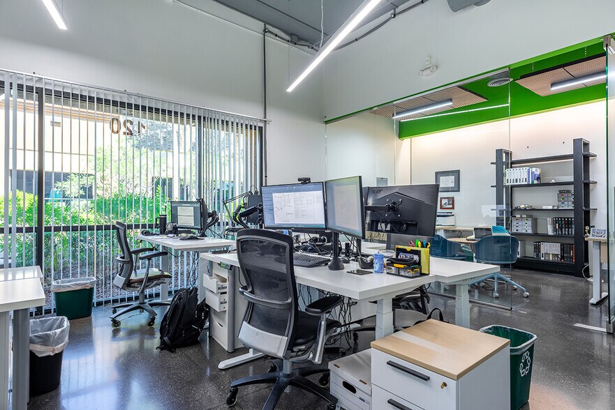 More Photos Of 7229 W Sahara Ave, Las Vegas Office For Sale