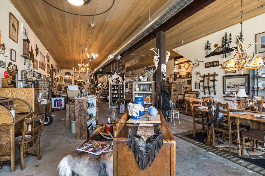 More Photos Of 320 N Main St, Prineville Storefront Retail Office For Sale