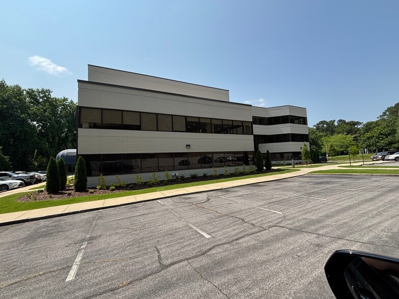 More Photos Of 1849 Data Dr, Birmingham Office For Lease