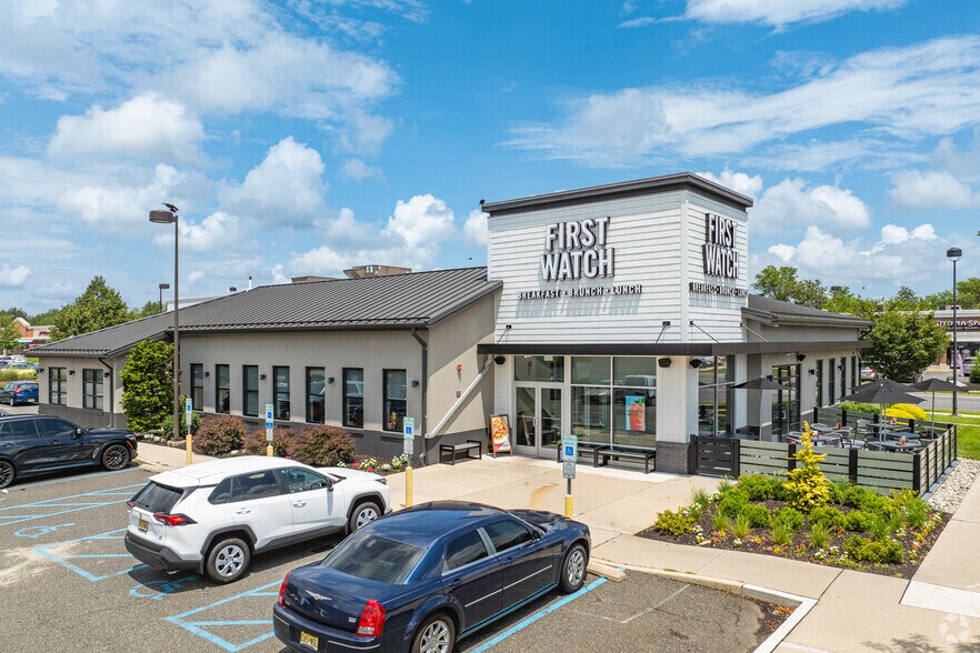 Primary Photo Of 625 Berlin Cross Keys Rd, Sicklerville Restaurant For Lease