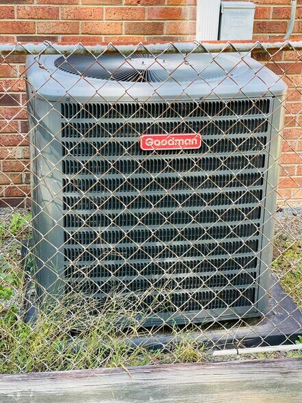 More Photos Of 301 W Main St, Stoneville Office For Sale