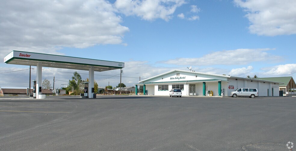 Primary Photo Of 112 4th St, Melba Convenience Store For Lease