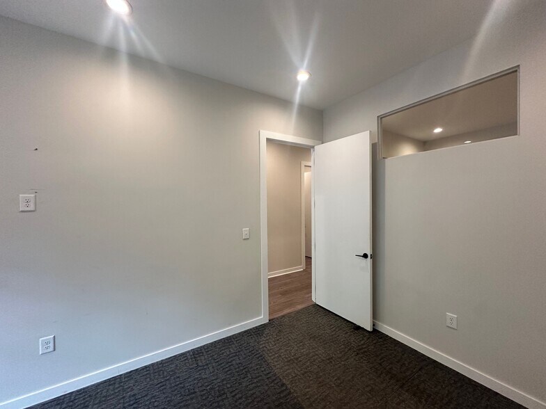 More Photos Of 6110 McFarland Station Dr, Alpharetta Medical For Lease