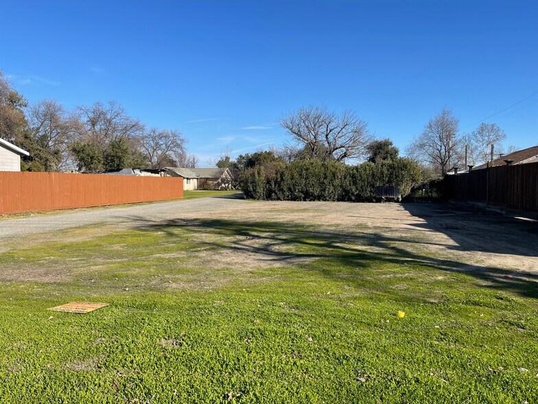 Primary Photo Of 945 1/2 6th St, Woodland Land For Sale