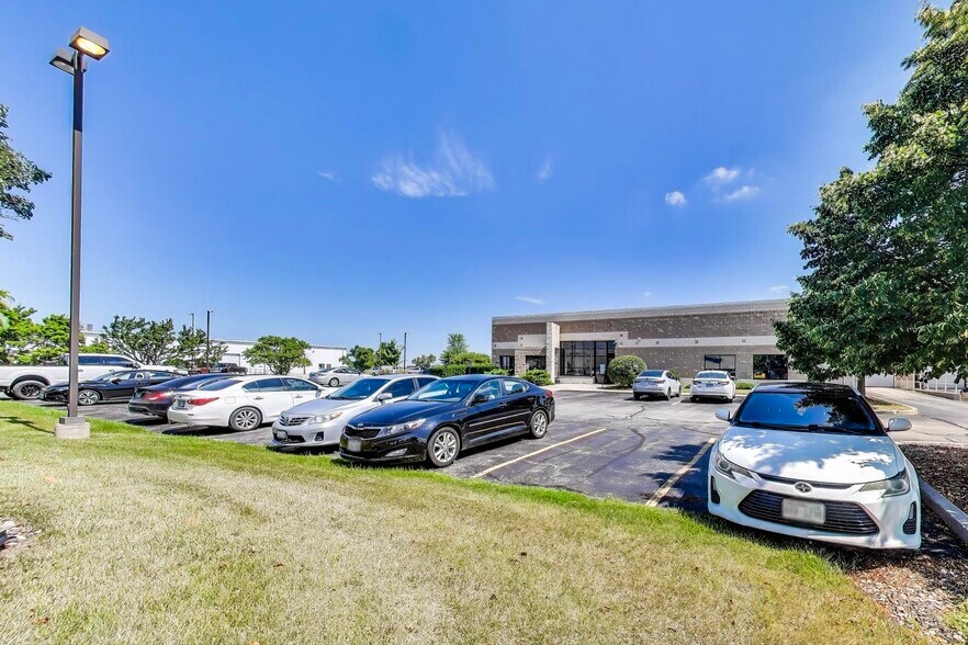 More Photos Of 5511 95th Ave, Kenosha Warehouse For Sale