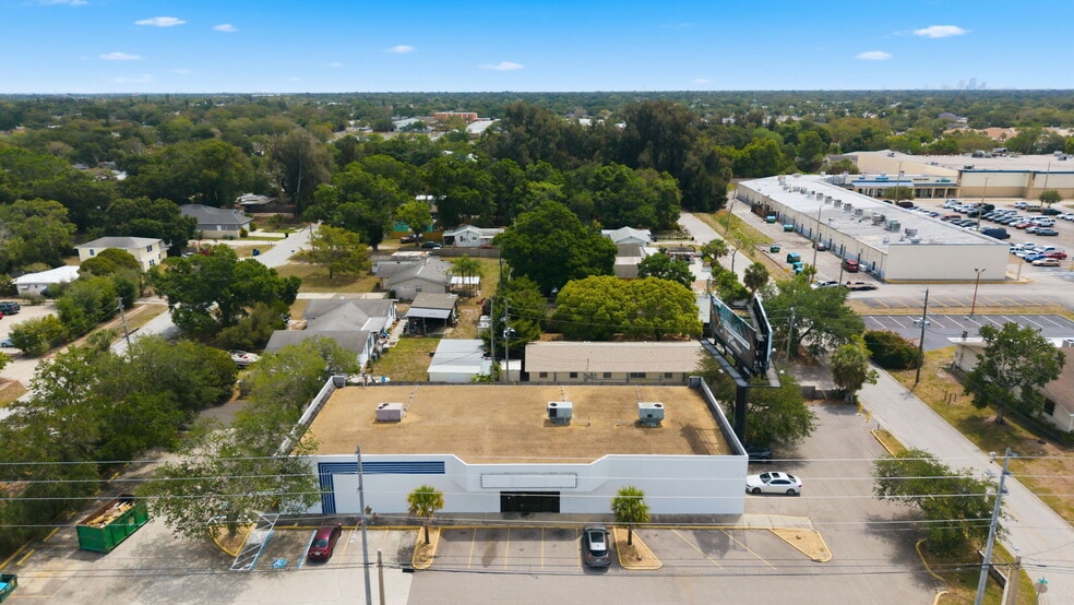More Photos Of 4801 66th St N, Kenneth City General Retail For Sale