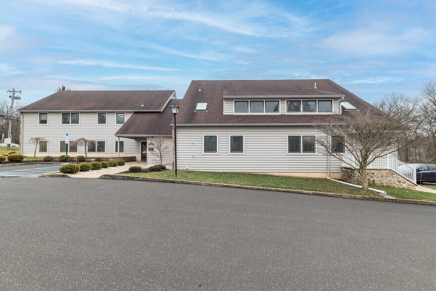 More Photos Of 4-8 Meadowbrook Ln, Chalfont Medical For Lease