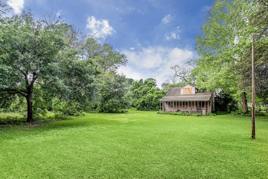 More Photos Of 200 E Burress St, Houston Land For Sale