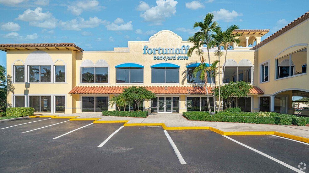 More Photos Of 601 N Federal Hwy, Boca Raton Freestanding For Lease