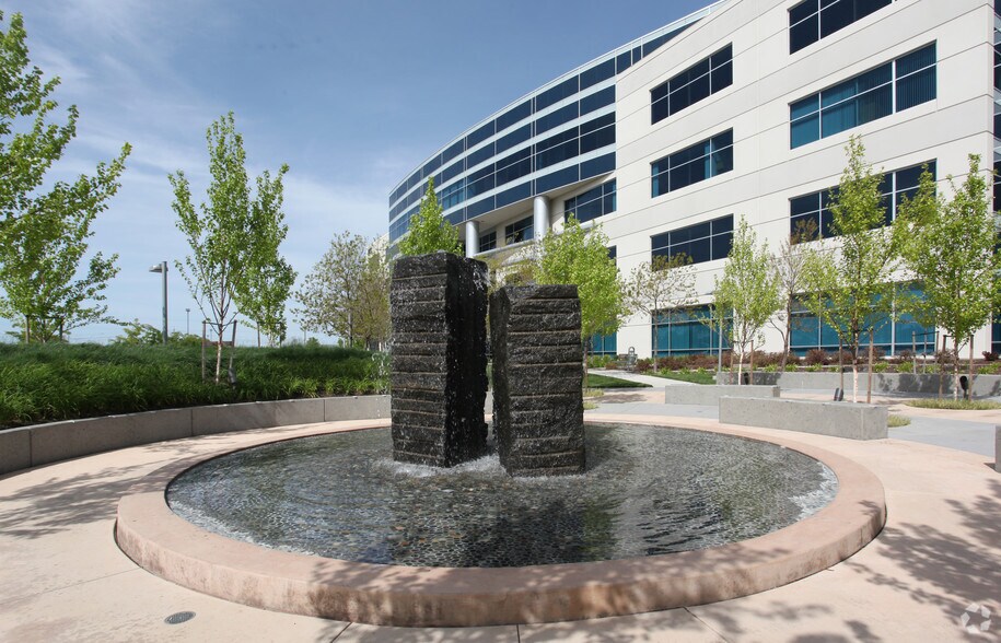 More Photos Of 915 Highland Pointe Dr, Roseville Coworking Space