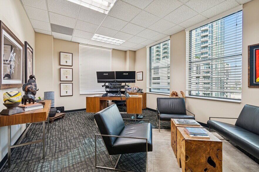 More Photos Of 707 N Franklin St, Tampa Office For Sale