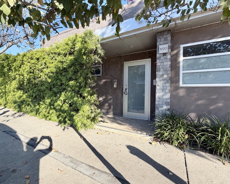 More Photos Of 1920 Olympic Blvd, Santa Monica Loft Creative Space For Lease