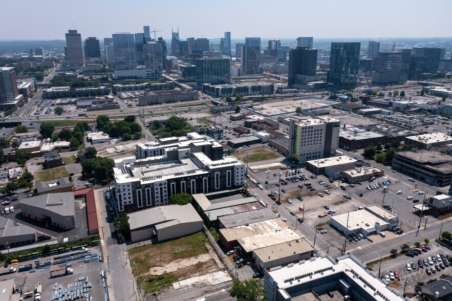 More Photos Of 1618-1626 State St, Nashville Warehouse For Lease
