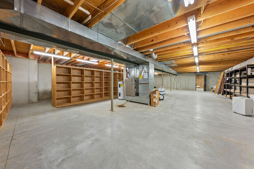 More Photos Of 616 Lana Dr, Cameron Office For Sale