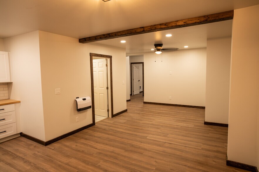 More Photos Of 152 Johnson Ave, Orofino Bar For Lease