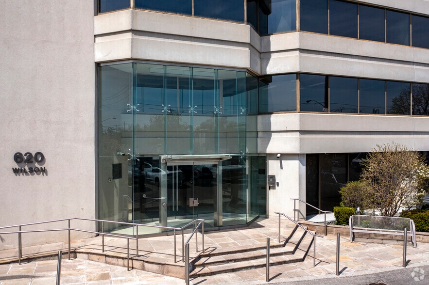 More Photos Of 620 WILSON Ave, Toronto Office For Lease