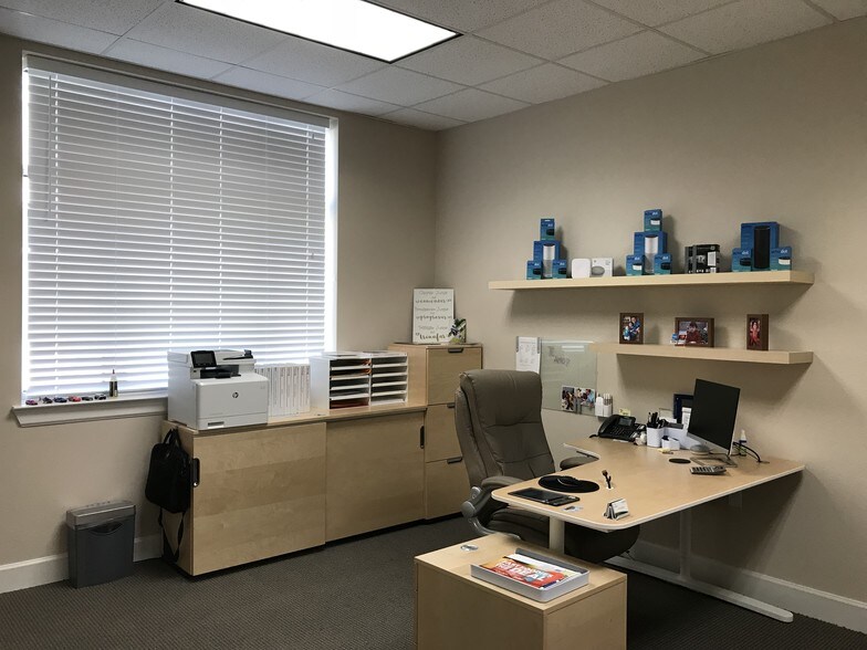 More Photos Of 440 Cobia Dr, Katy Office For Sale