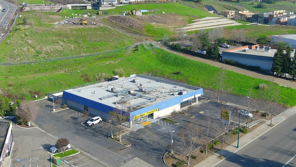 More Photos Of 28722-28728 Mission Blvd, Hayward Freestanding For Lease