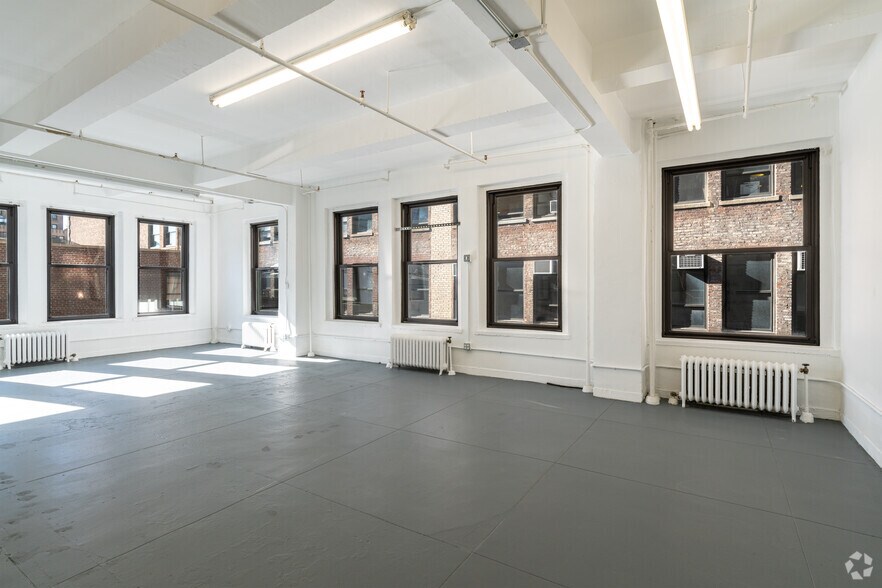 More Photos Of 150 W 28th St, New York Office For Lease
