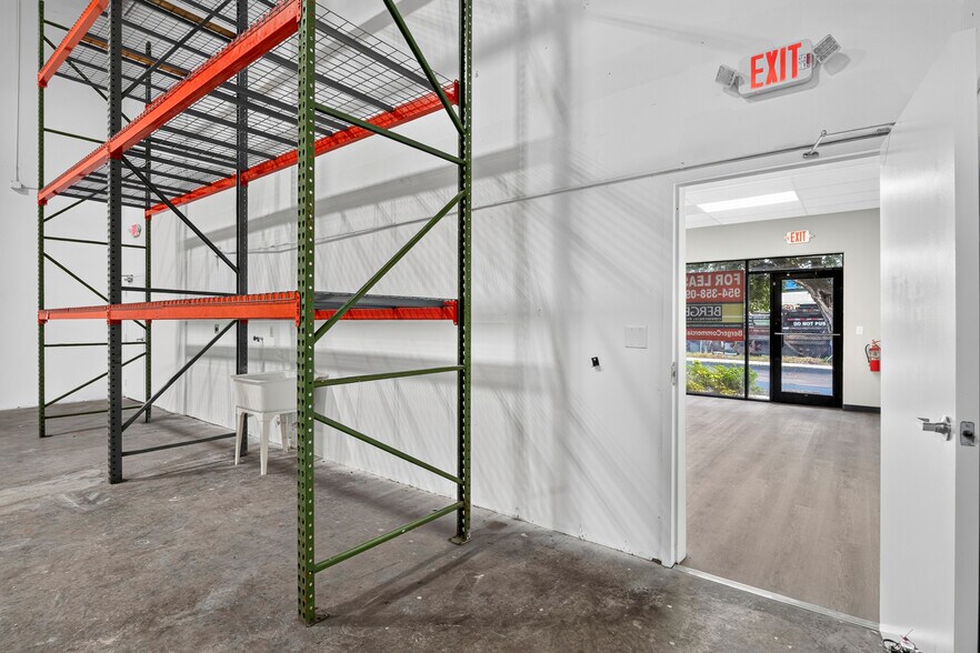 More Photos Of 3402 SW 26th Ter, Fort Lauderdale Warehouse For Lease