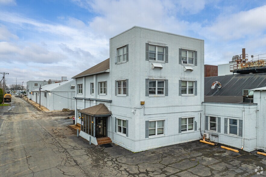 More Photos Of 600-618 Grantham Ln, New Castle Warehouse For Lease