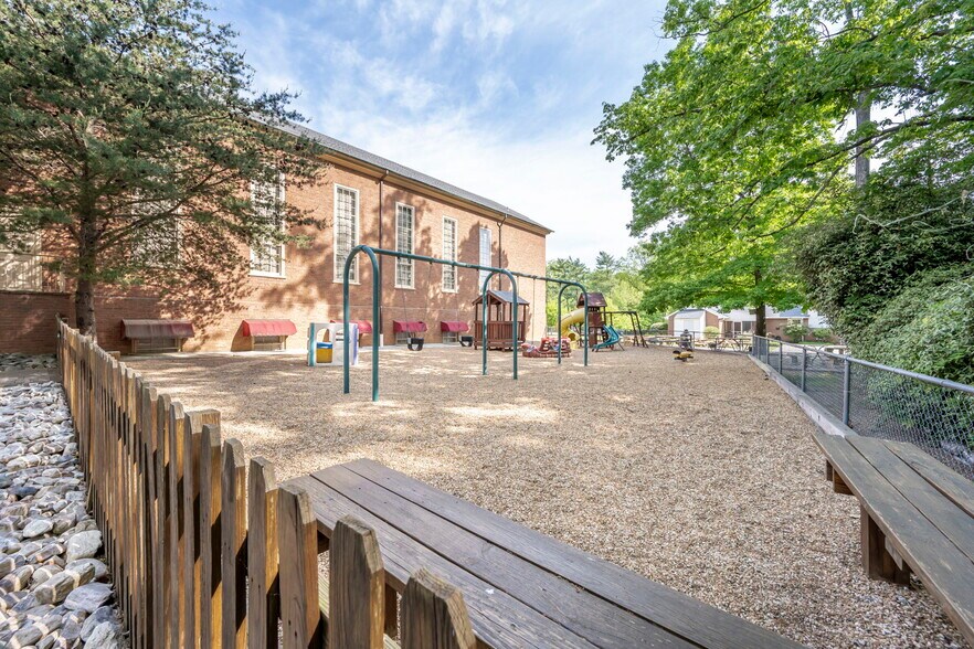 More Photos Of 7740 Cherokee Rd, Richmond Religious Facility For Sale