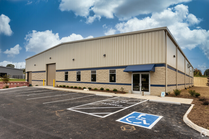 Primary Photo Of 10646 Checkerboard Ln, Knoxville Industrial For Lease