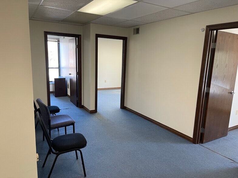 More Photos Of 600 Commerce Dr, Coraopolis Office Residential For Sale