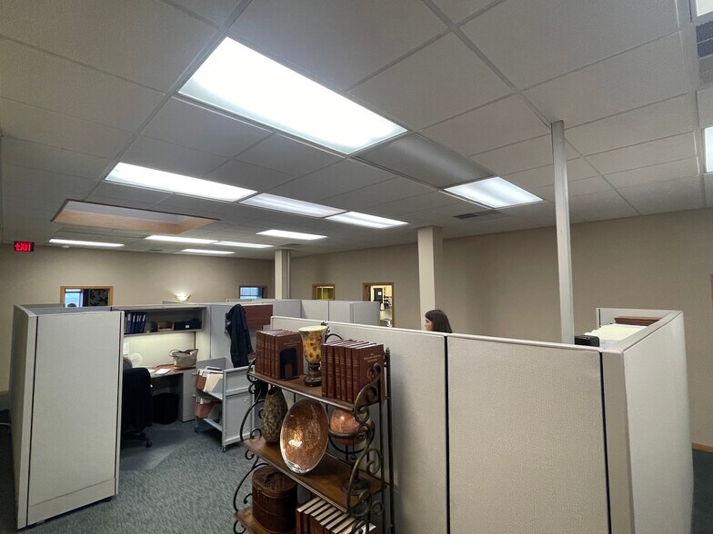 More Photos Of 600 S Main St, Oshkosh Office For Lease