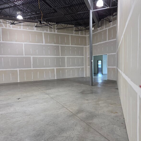 More Photos Of 1630 91st Ave NE, Blaine Manufacturing For Lease