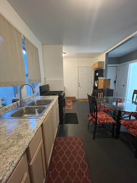 More Photos Of 1818 W 78th St, Chicago Apartments For Sale