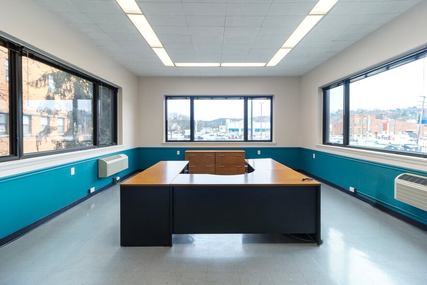 More Photos Of 901-907 West St, Pittsburgh Office Residential For Lease