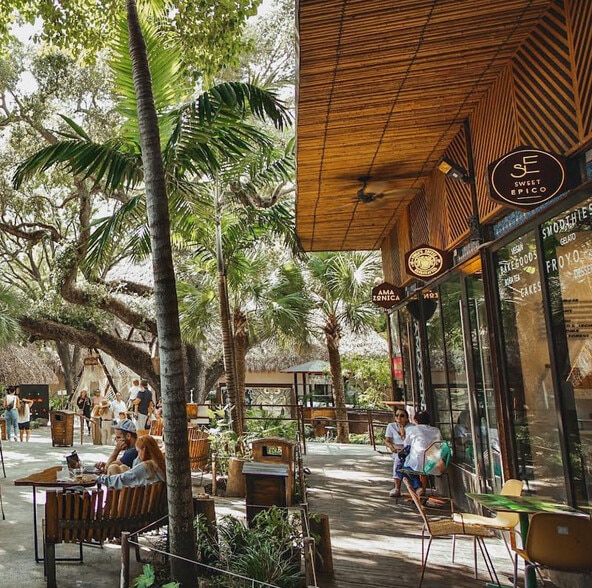 More Photos Of 5040 NE 2nd Ave, Miami General Retail For Lease