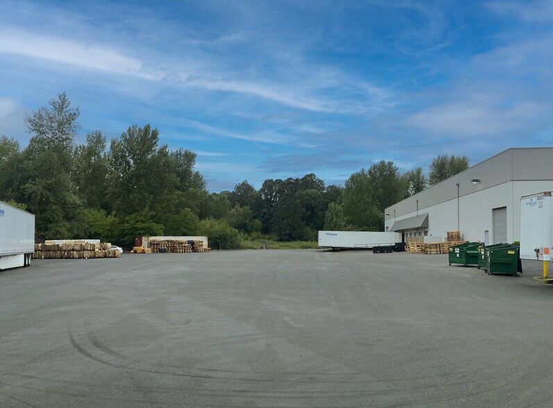 More Photos Of 3302 NW Marine Dr, Troutdale Warehouse For Lease