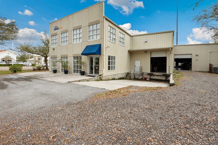 More Photos Of 16238-16242 N Florida Ave, Lutz Office Residential For Lease
