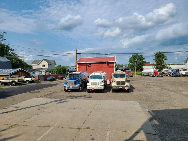 More Photos Of 318 N Elmer Ave, Sayre Unknown For Lease