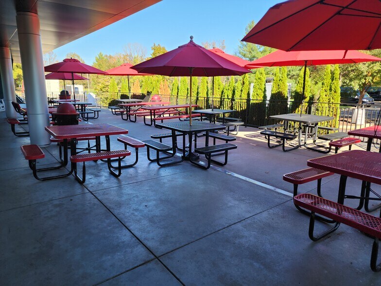 More Photos Of 308 Mallory Station Rd, Franklin Office For Sale