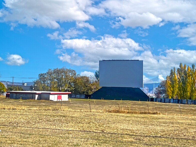 More Photos Of 404 20th St, La Grande Land For Sale