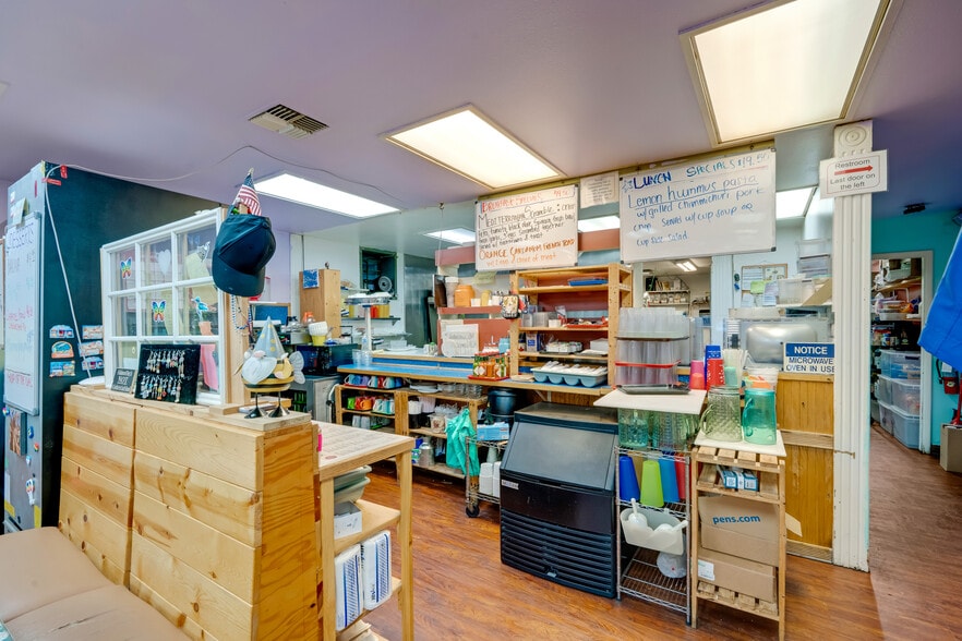 More Photos Of 2510-2512 Colby Ave, Everett Storefront Retail Office For Sale