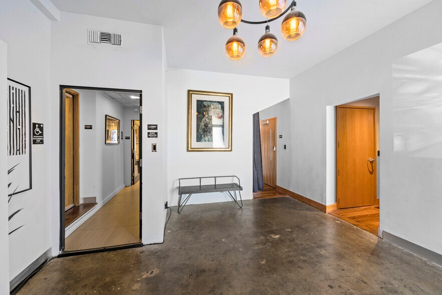 More Photos Of 2108-2116 Pico Blvd, Santa Monica Loft Creative Space For Sale
