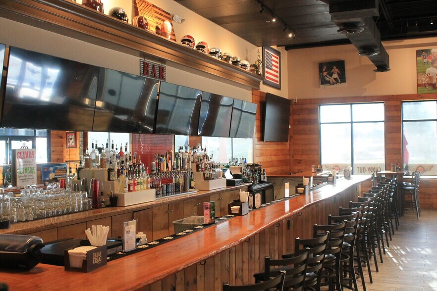 More Photos Of 20 Town Center Dr, Lovettsville Storefront For Lease