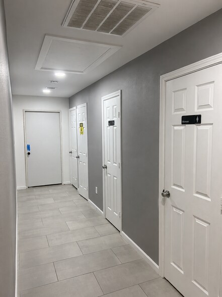 More Photos Of 25210 Richards Rd, Spring Loft Creative Space For Lease
