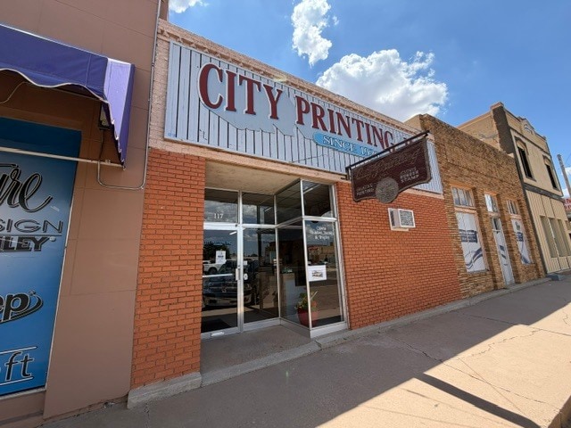 Primary Photo Of 117 W Grand Ave, Clovis Storefront Retail Office For Sale