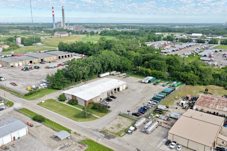 More Photos Of 1340 W Terminal Rd, Indianapolis Service For Lease