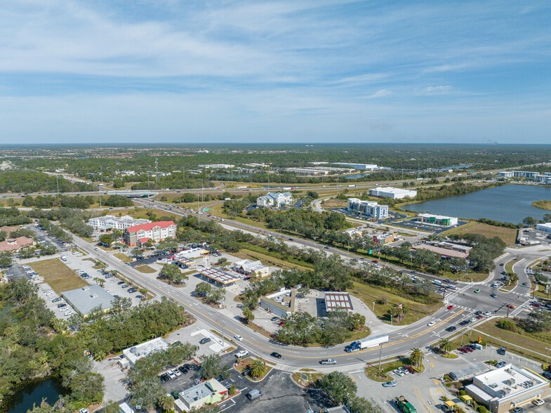 More Photos Of 375 Commercial Ct, Venice Office For Lease